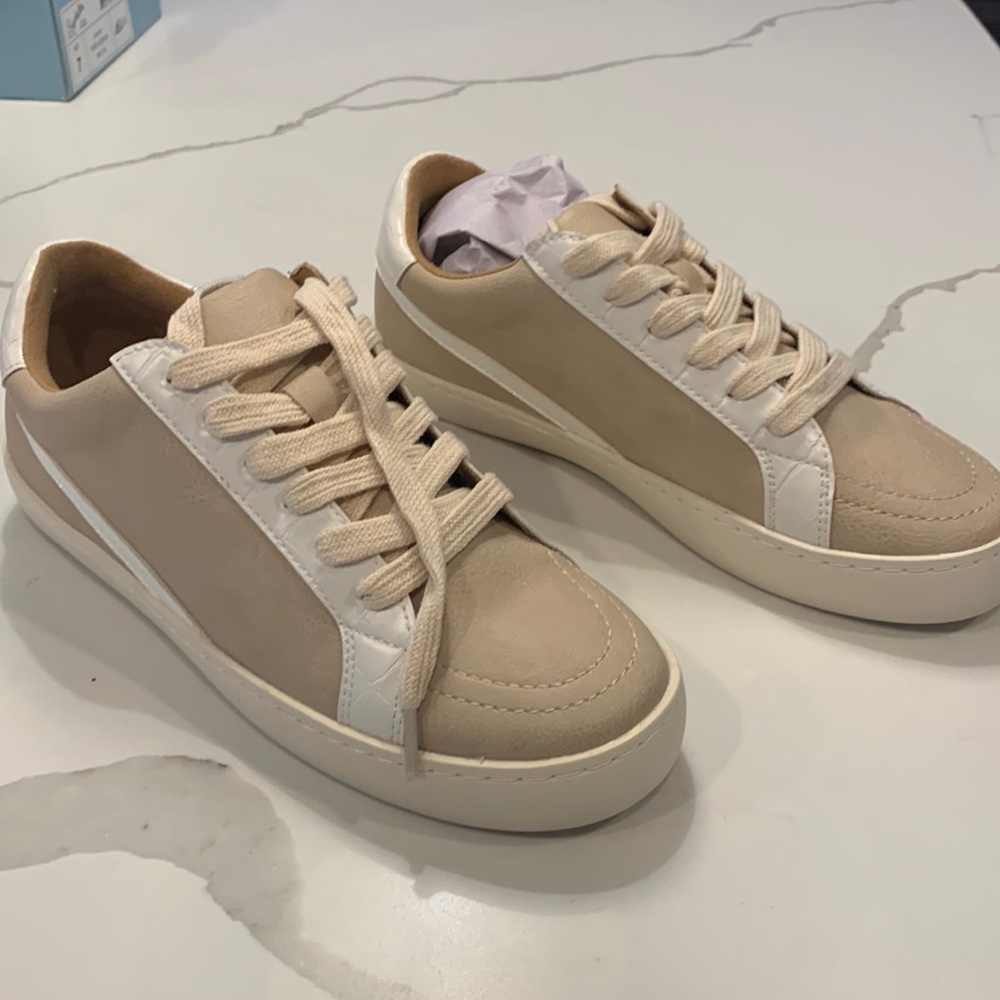 White Raven sneakers. Size 6 1/2. Perfect condition. New